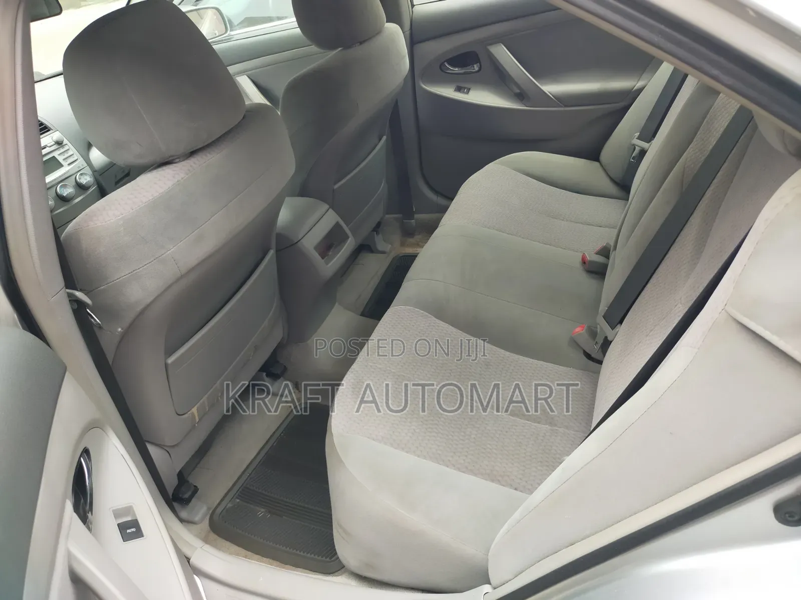 Toyota Camry 2010 Silver
