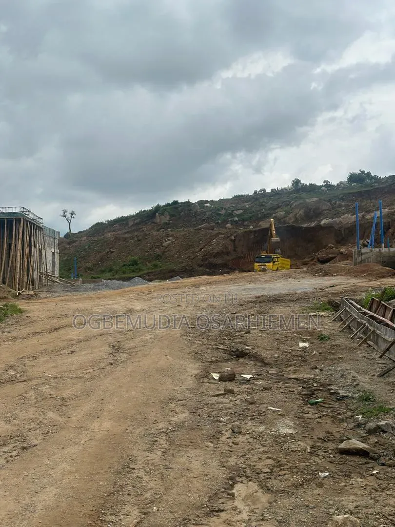 300sqm Estate Land for 5 Bedroom Terrace Duplex + BQ