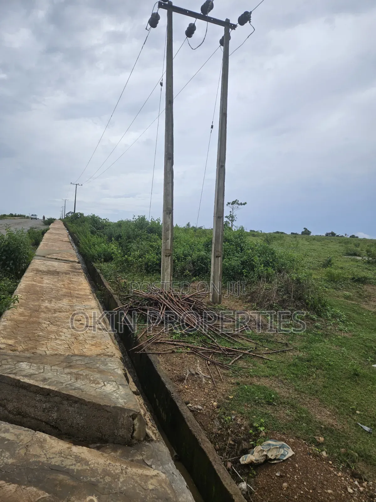 Acres of Land at Ede Opposite Osun State Secretariat