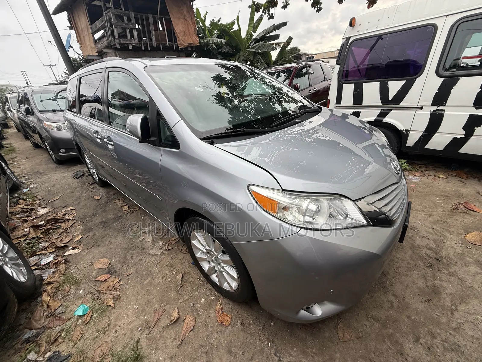 Toyota Sienna Limited 7-Passenger 4dr Minivan AWD (3.5L 6cyl 6A) 2014
