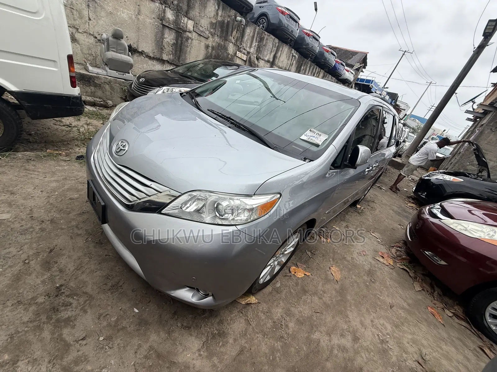 Toyota Sienna Limited 7-Passenger 4dr Minivan AWD (3.5L 6cyl 6A) 2014