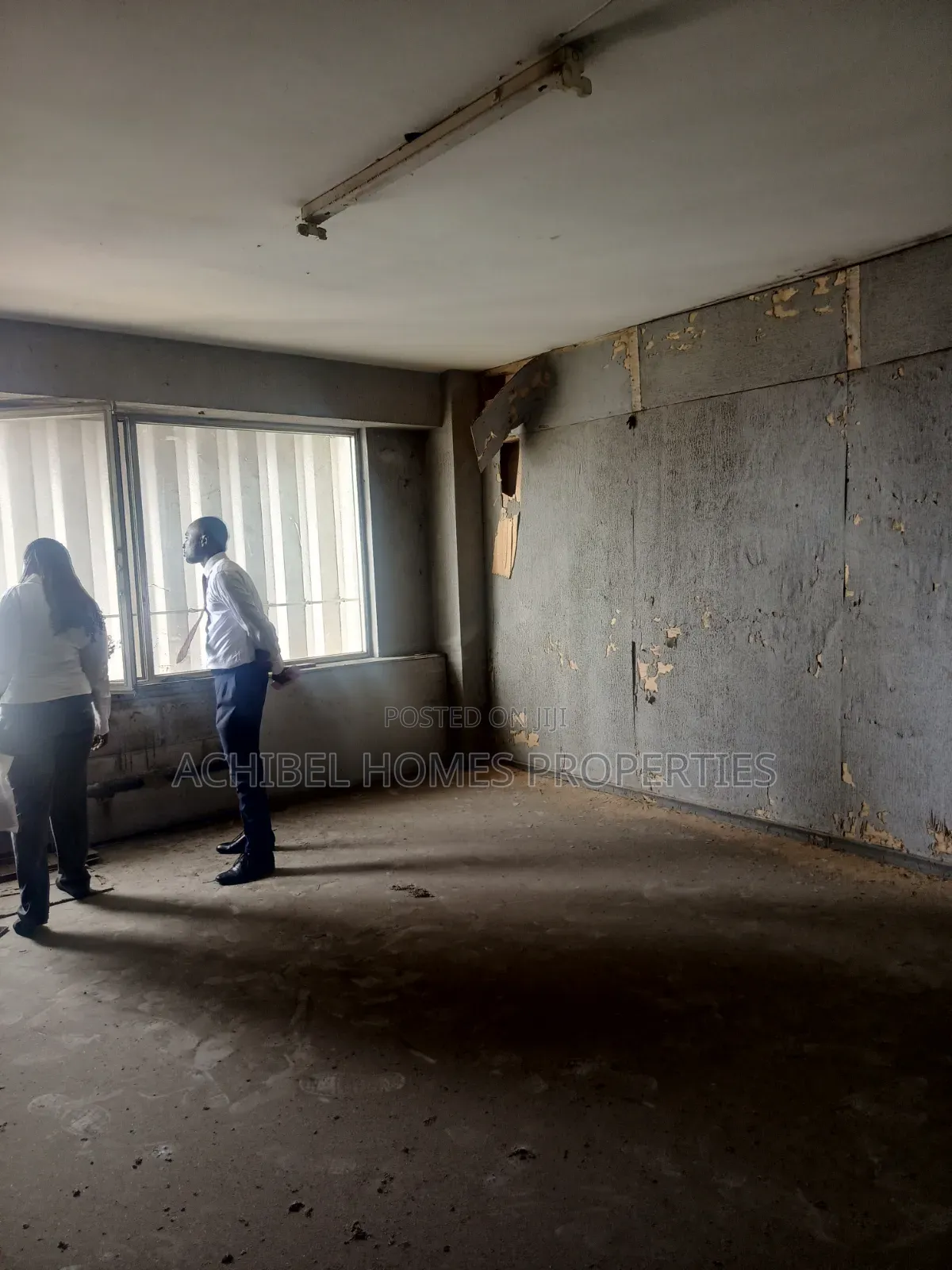 A 23.44 Square Meter Office Space