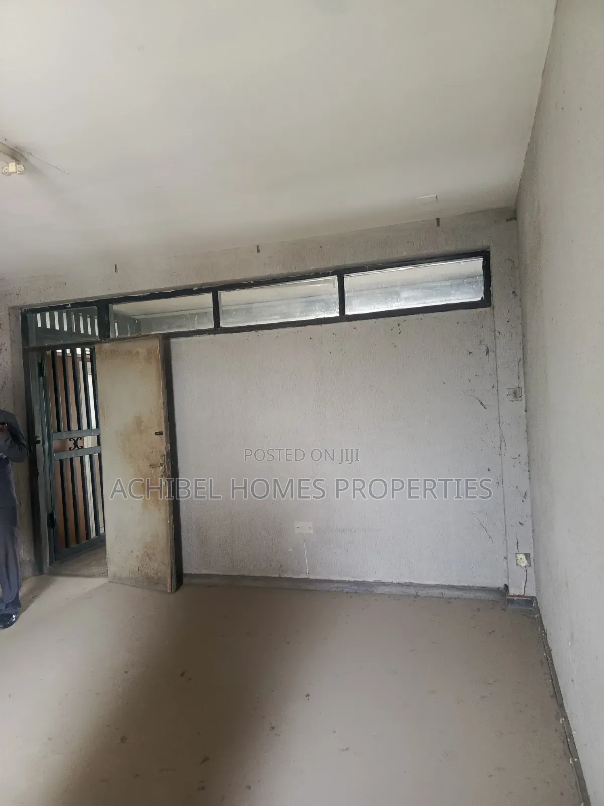 A 23.44 Square Meter Office Space