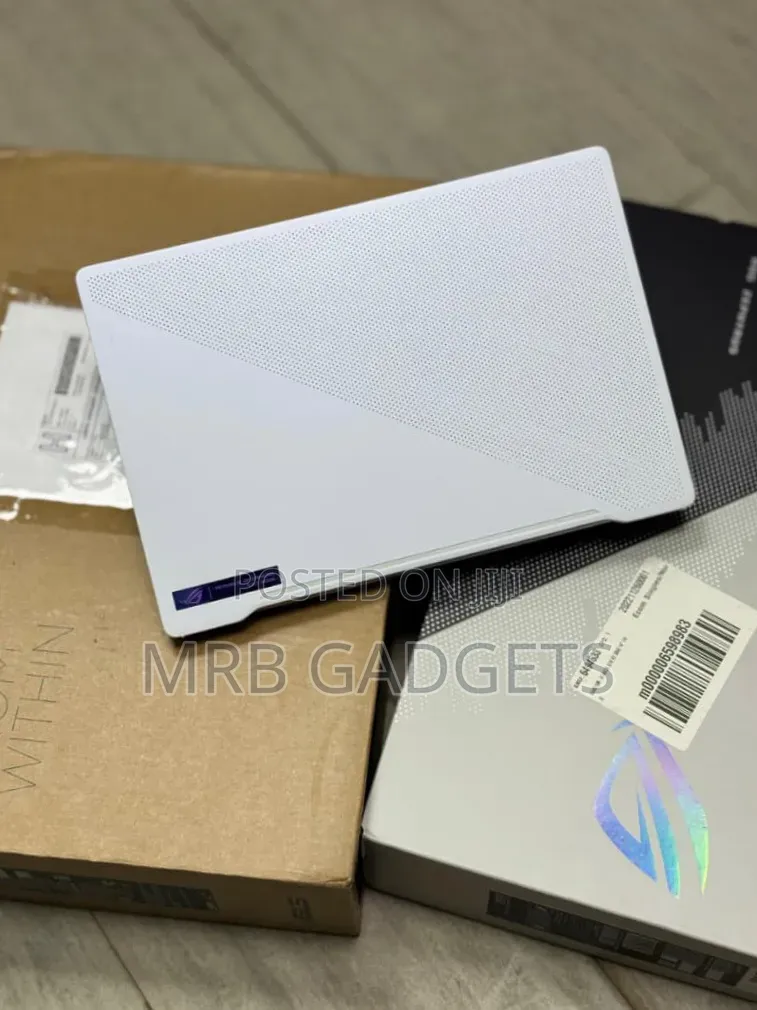 Laptop Asus ROG Zephyrus G14 16GB AMD Ryzen 7 SSD 512GB
