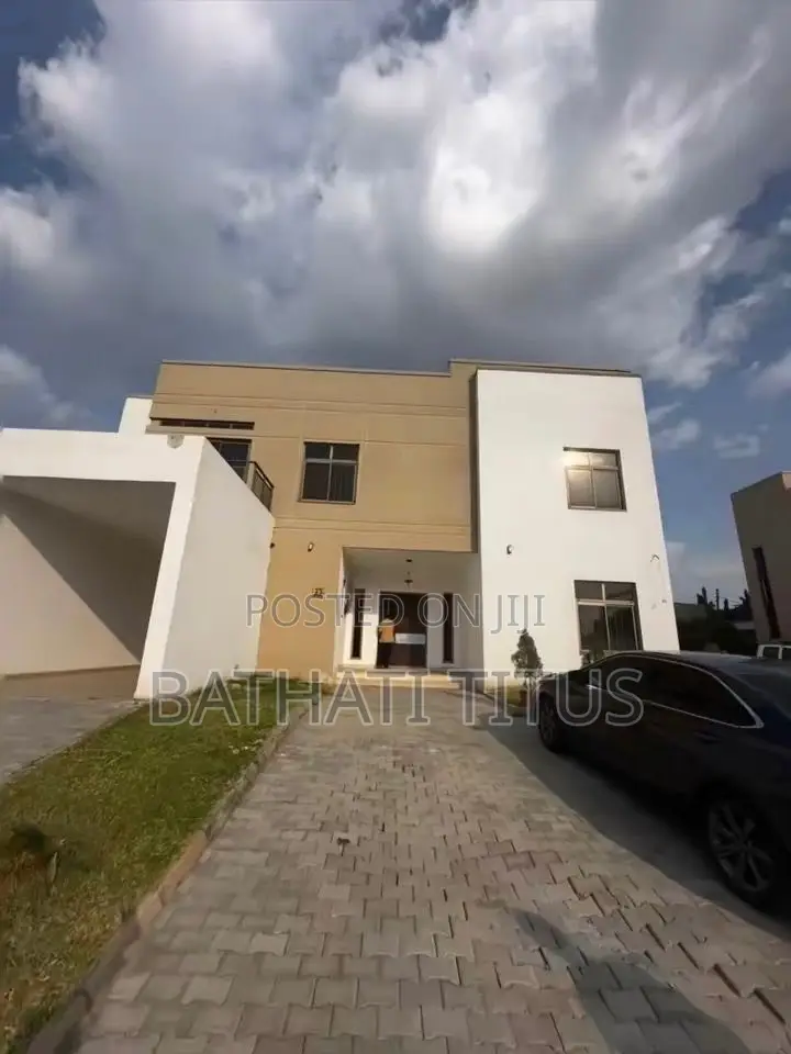 4bdrm Duplex in Maitama for sale