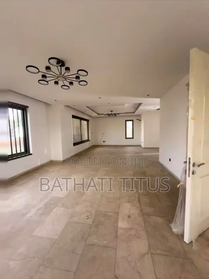 4bdrm Duplex in Maitama for sale