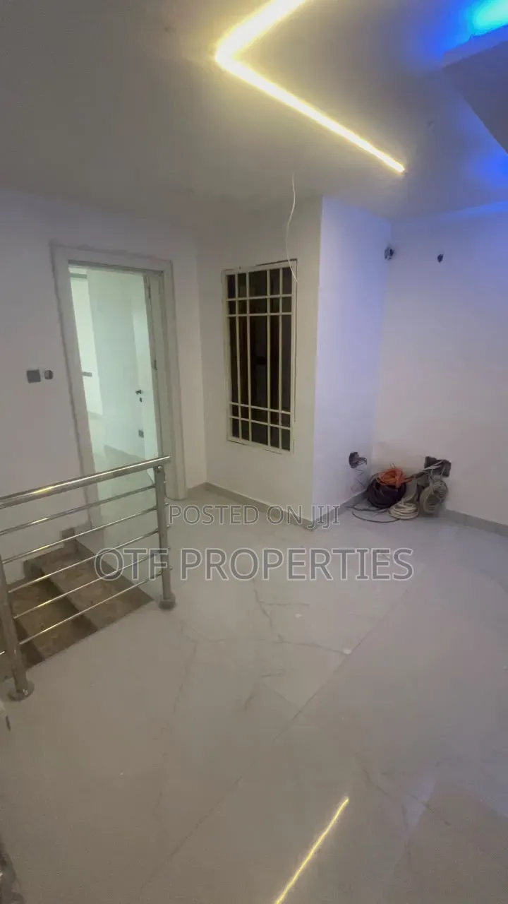 4bdrm Duplex in Guzape Abuja for rent