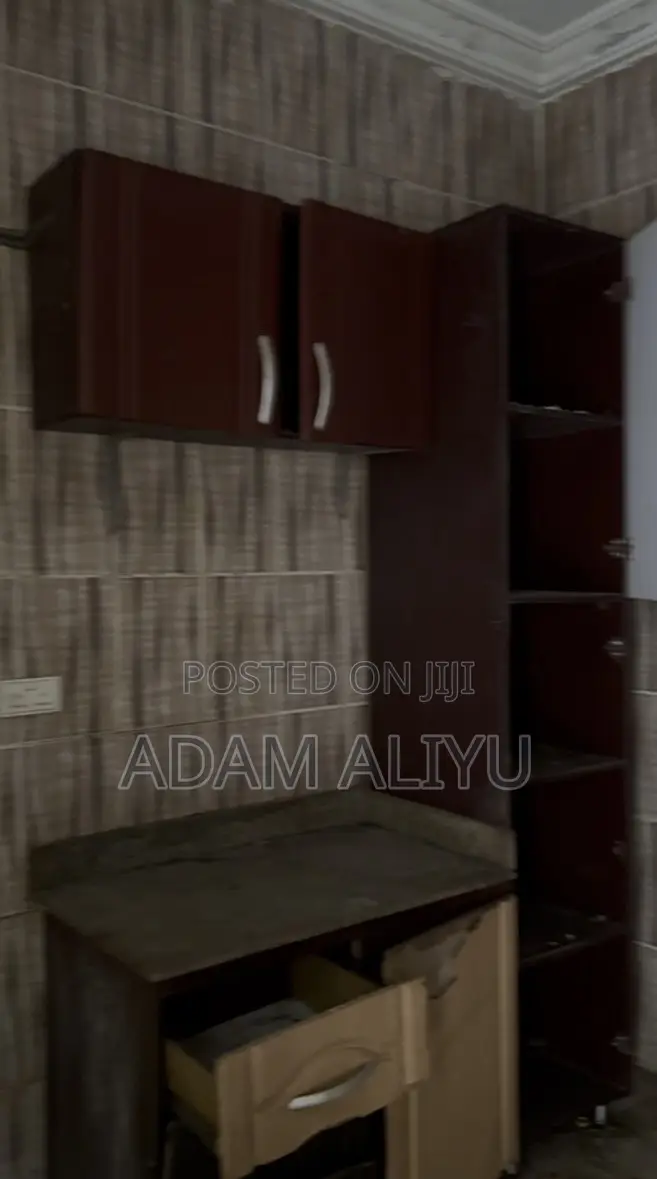 3bdrm Apartment in Nm Property, Mpape for rent