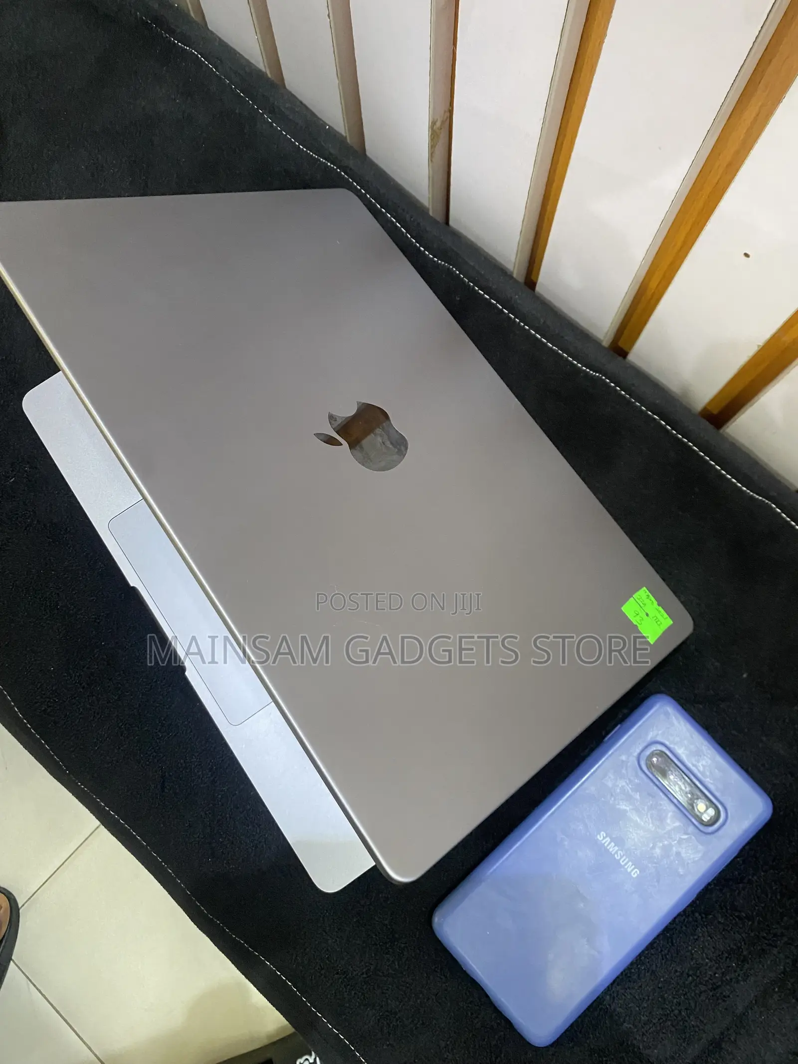 Laptop Apple MacBook Pro 2021 M1 16GB Apple M1 Pro SSD 512GB