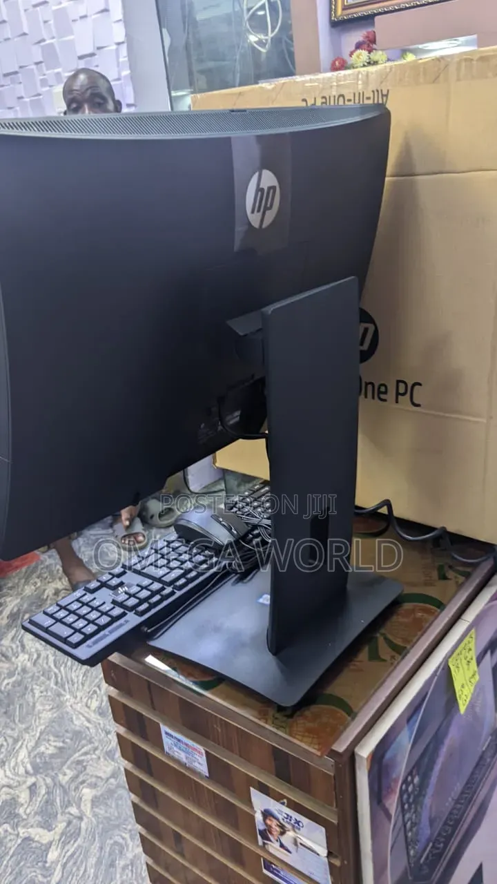 New Desktop Computer HP AiO 22 8GB Intel Core i5 HDD+SSD 512GB