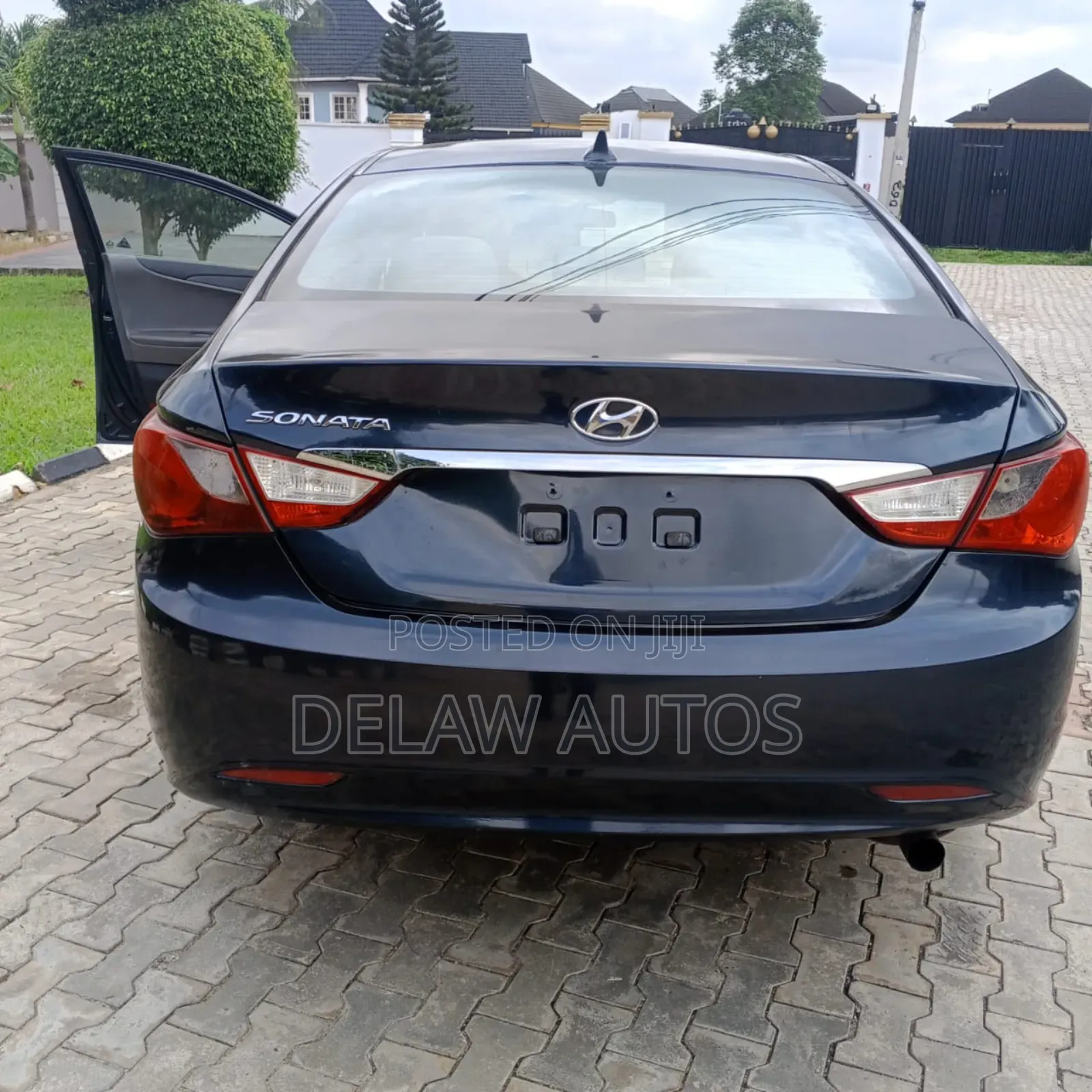 Hyundai Sonata 2011 Blue