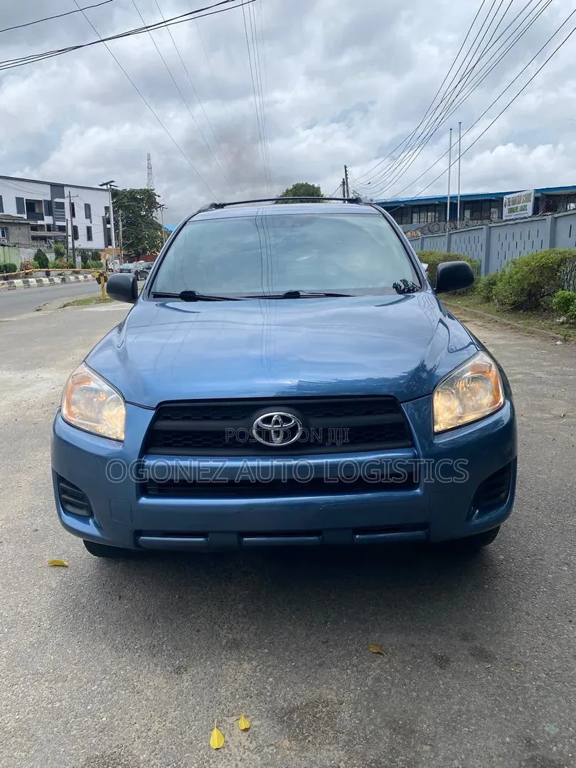 Toyota RAV4 XLE AWD (2.5L 4cyl 6A) 2013 Blue