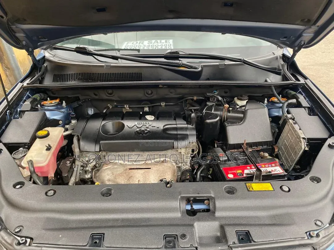 Toyota RAV4 XLE AWD (2.5L 4cyl 6A) 2013 Blue