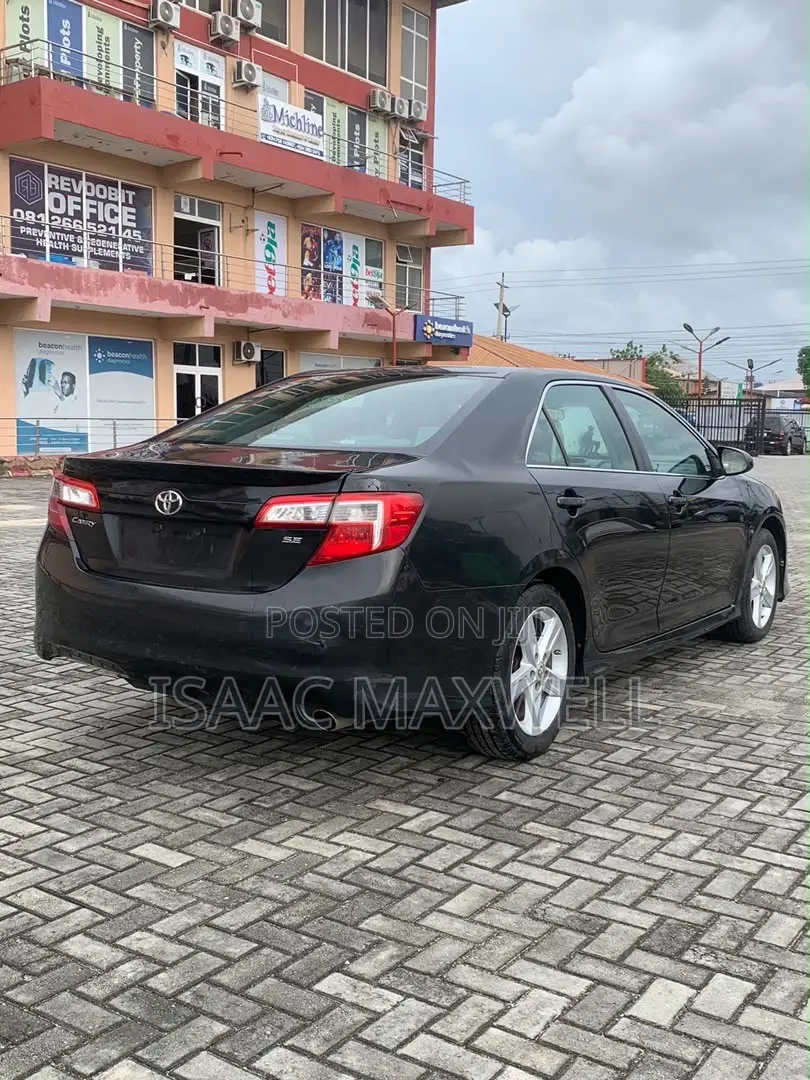 Toyota Camry SE 4dr Sedan (2.5L 4cyl 6A) 2013 Black