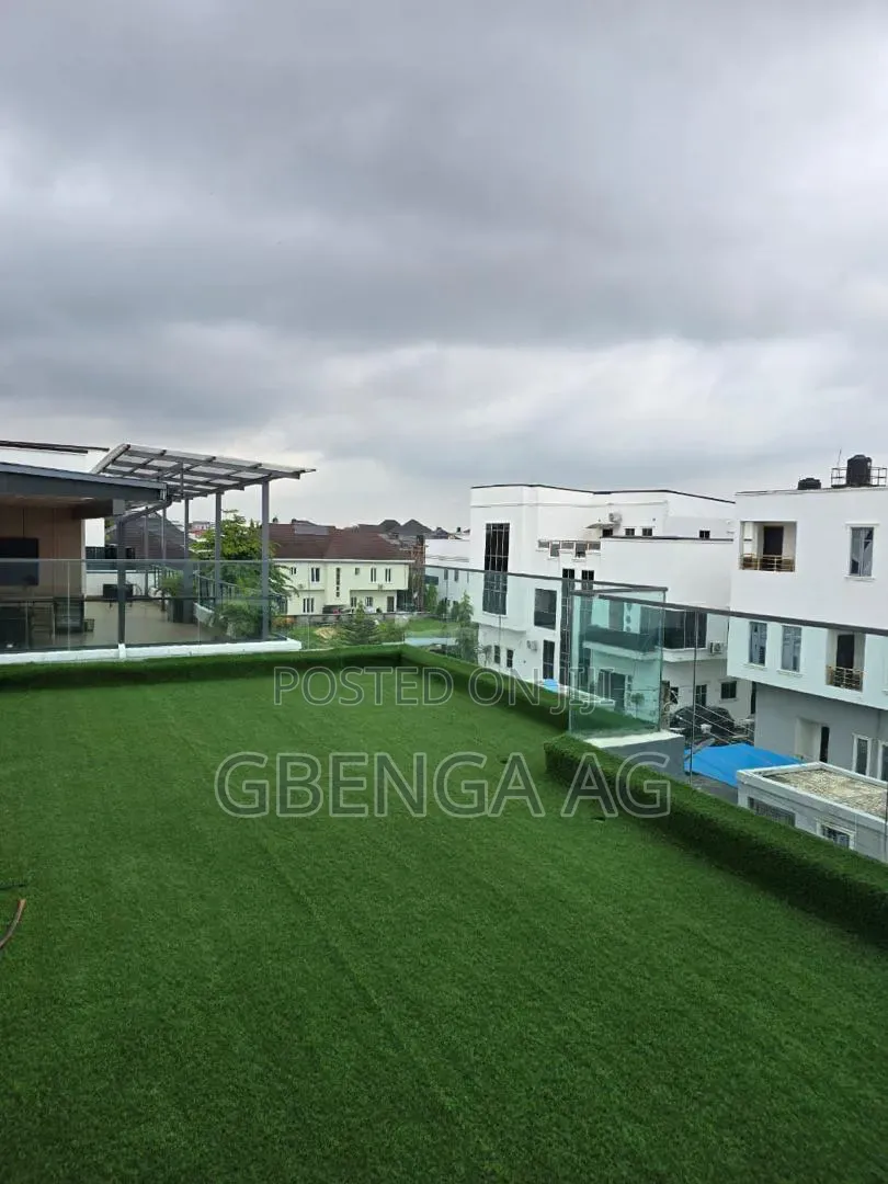 5bdrm Duplex in Osapa Lekki for sale