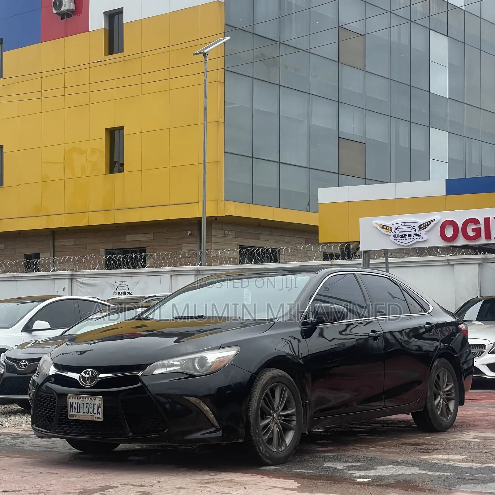 Toyota Camry SE 4dr Sedan (2.5L 4cyl 6A) 2016 Blue