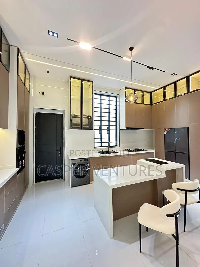 5bdrm Duplex in Orchid, Lekki Phase 2 for sale