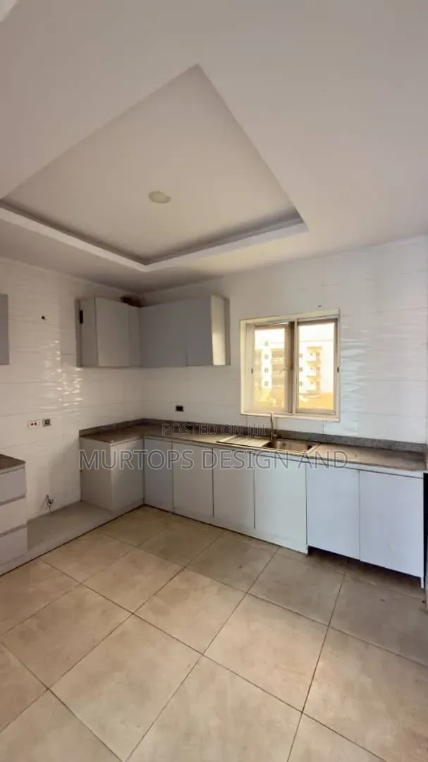 3bdrm Duplex in Lekki Phase 2 for rent