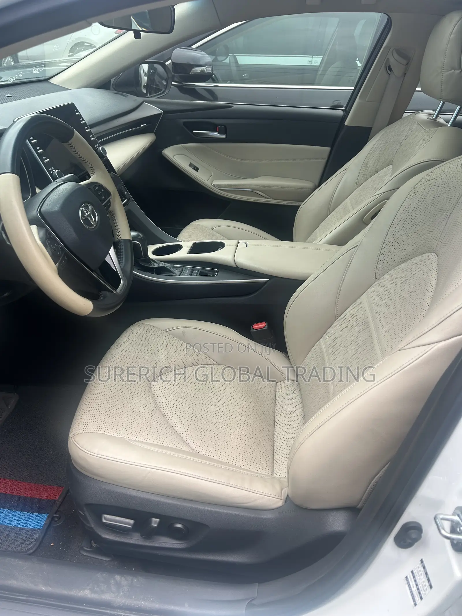 Toyota Avalon 2021 White