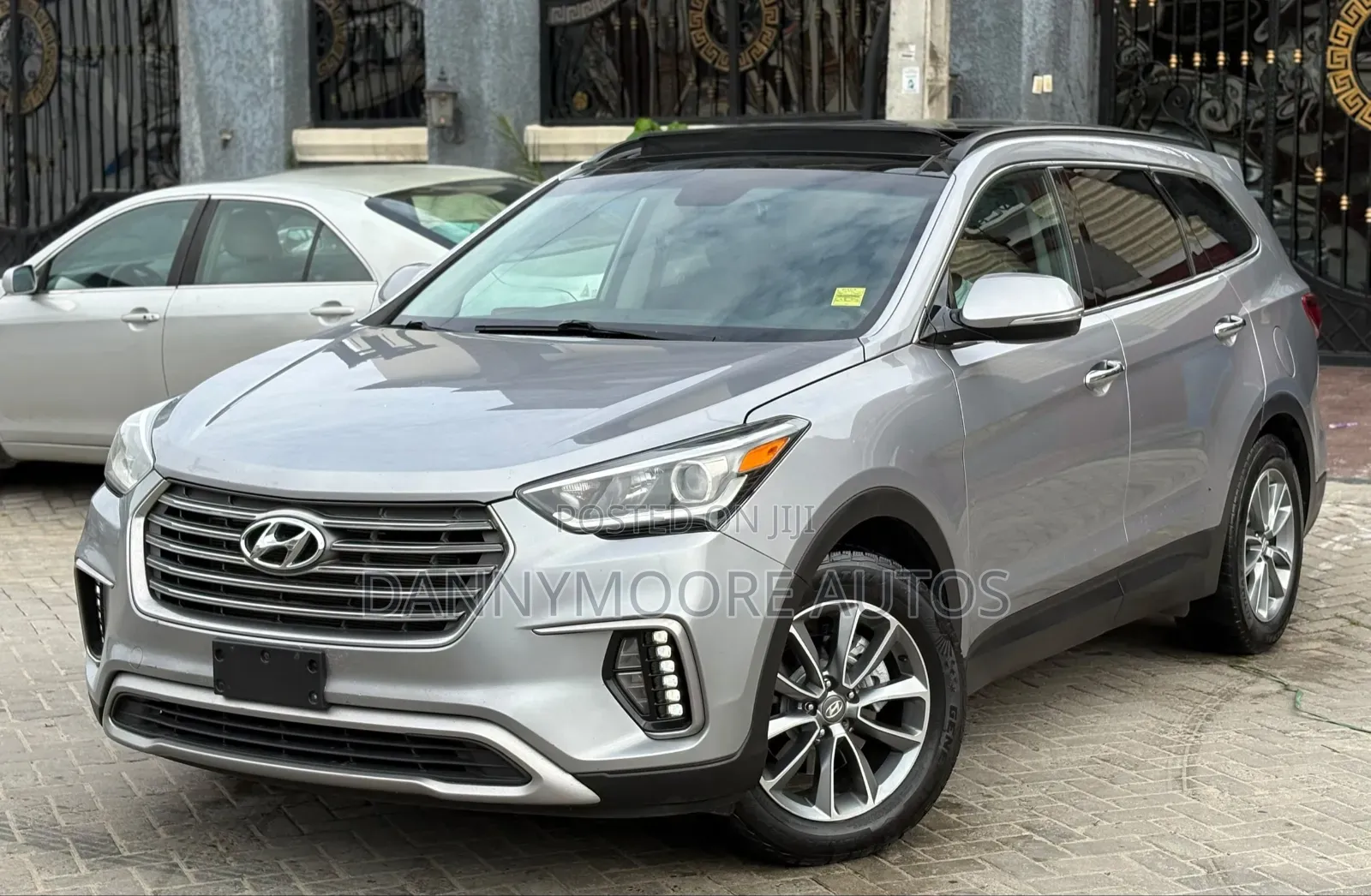 Hyundai Santa Fe Limited Ultimate AWD 2017 Silver