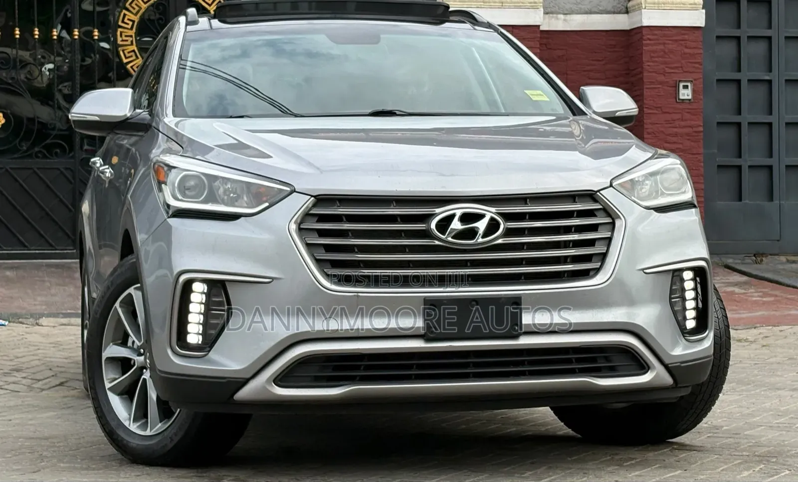 Hyundai Santa Fe Limited Ultimate AWD 2017 Silver