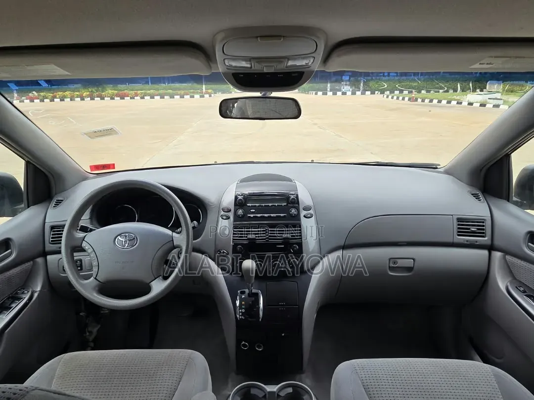 Toyota Sienna LE AWD 2006 Silver