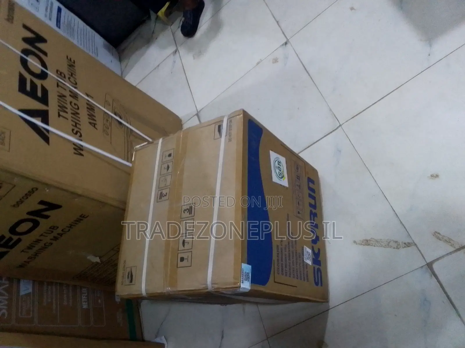Brand New Skyrun 50L Bedside Fridge BCD-50HW