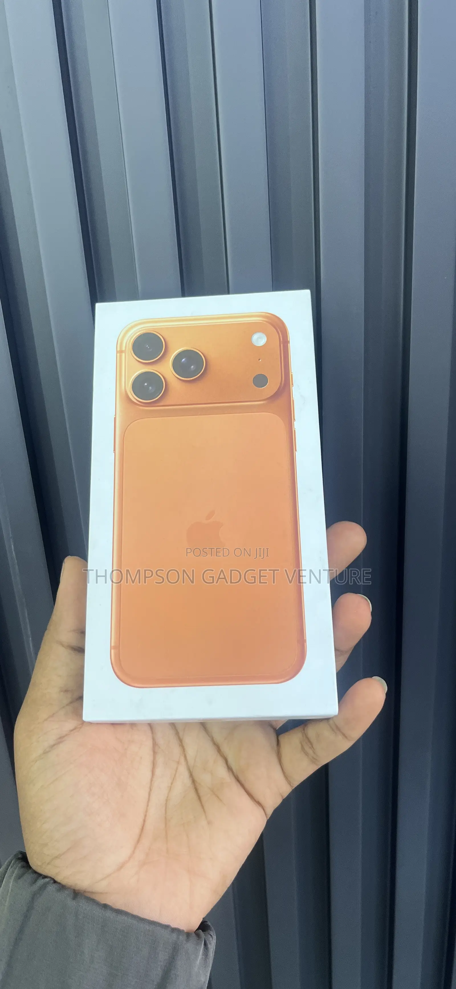 New Apple iPhone 17 Pro Max 256 GB Orange