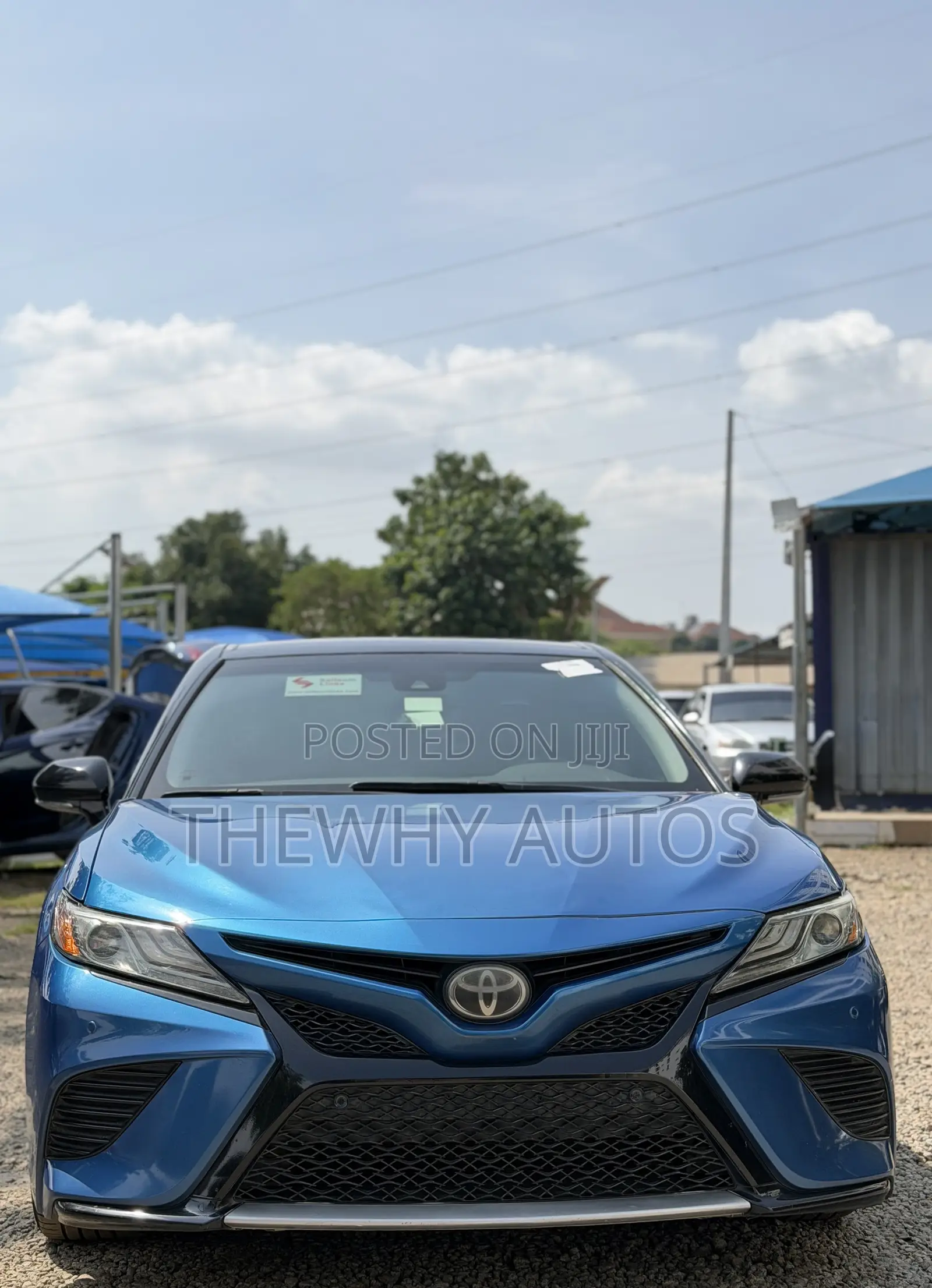 Toyota Camry SE FWD (2.5L 4cyl 8AM) 2018 Blue