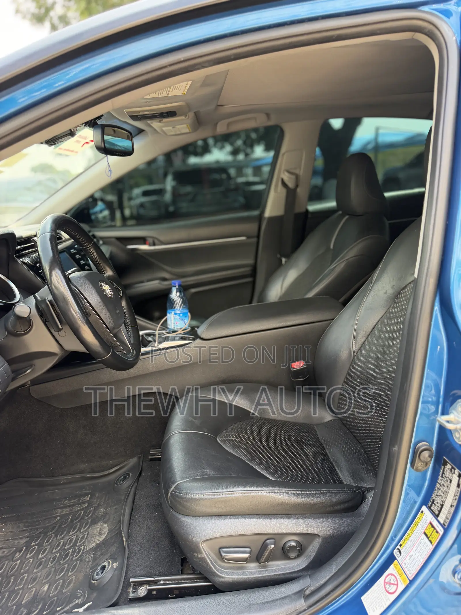 Toyota Camry SE FWD (2.5L 4cyl 8AM) 2018 Blue