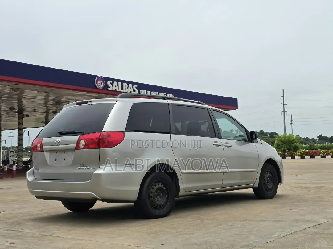 Toyota Sienna LE AWD 2006 Silver