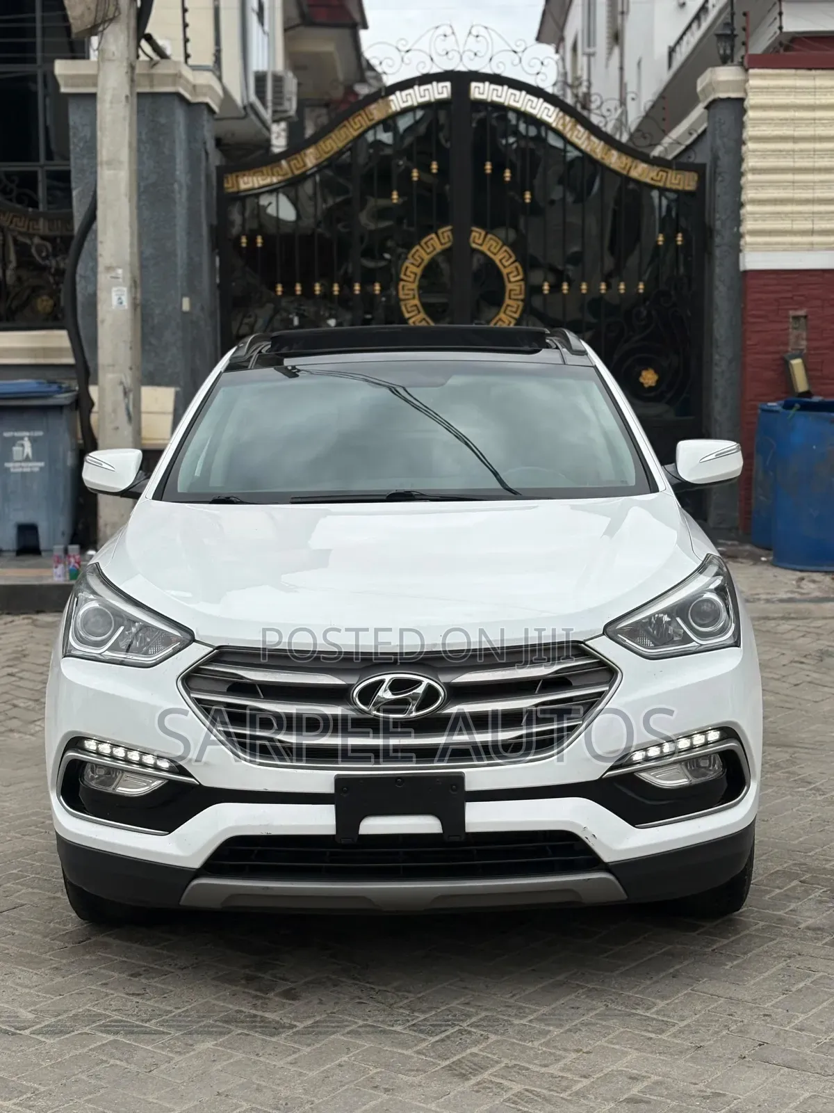 Hyundai Santa Fe SE AWD 2017 White
