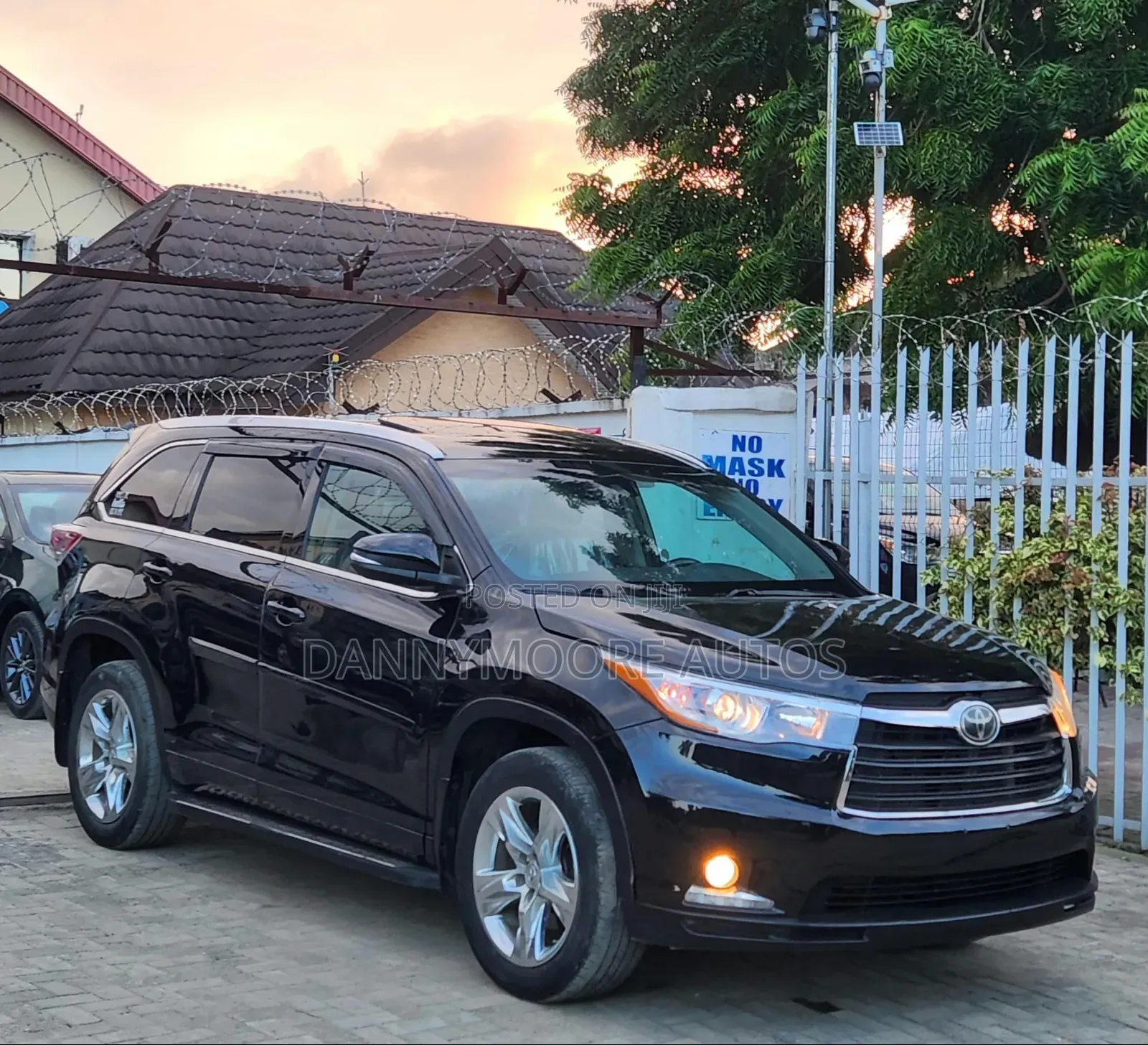 Toyota Highlander Limited 4dr SUV AWD (3.5L 6cyl 6A) 2015 Black