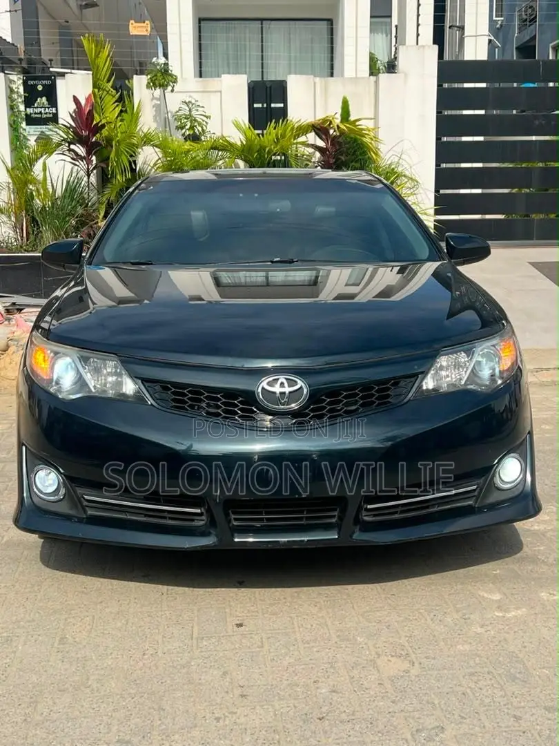 Toyota Camry SE 4dr Sedan (3.5L 6cyl 6A) 2014 Black