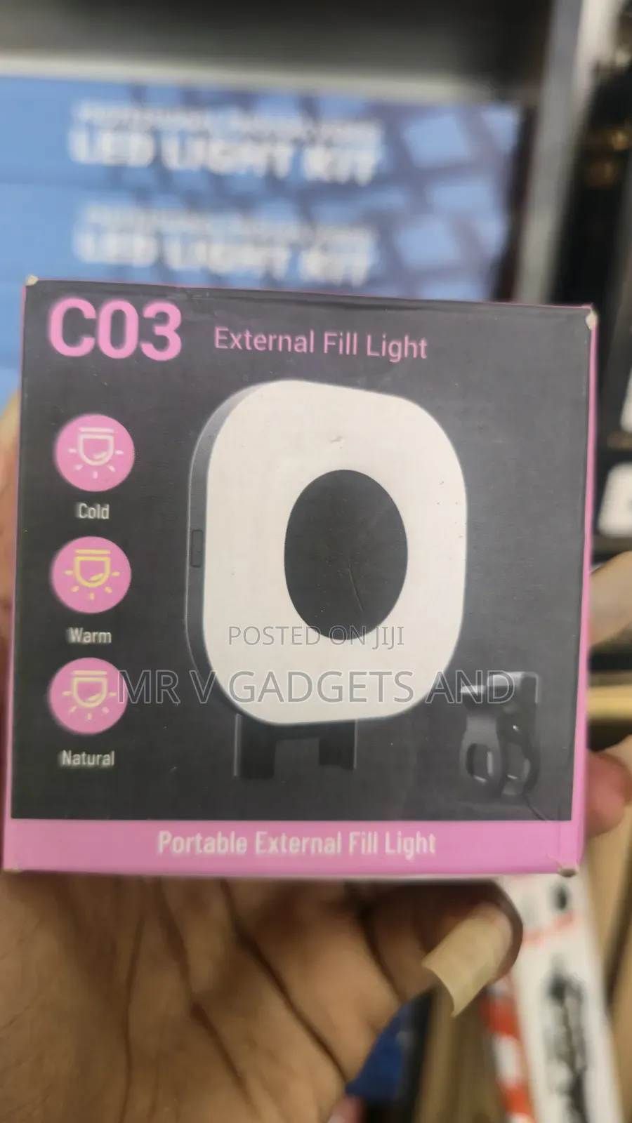C03 External Fill Light