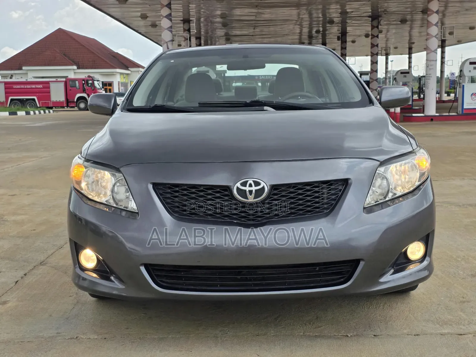 Toyota Corolla LE 4dr Sedan (1.8L 4cyl 4A) 2010 Gray