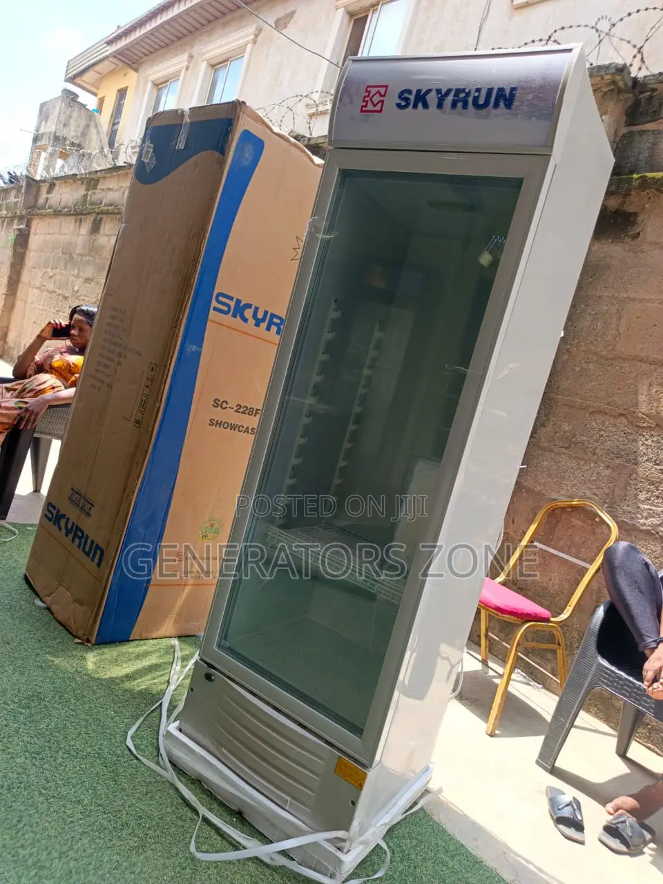 Skyrun SC-228FN Retail Beverage Chiller 228L