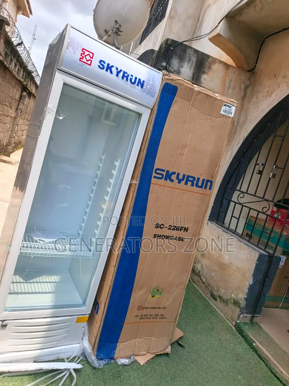 Skyrun SC-228FN Restaurant Display Chiller