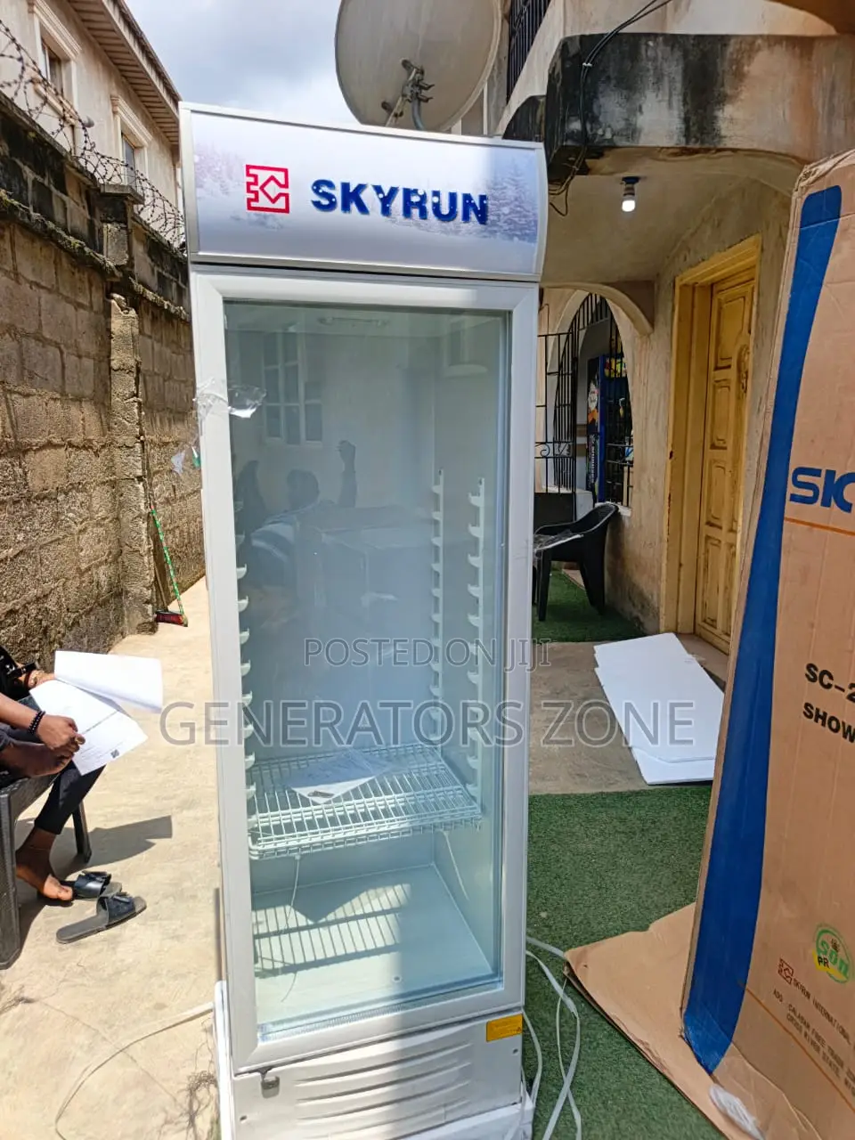Skyrun SC-228FN 228L Upright Glass Chiller