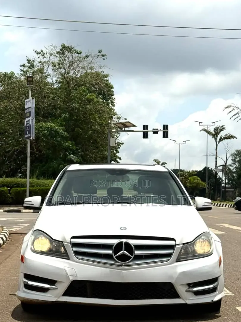 Mercedes-Benz C300 2012 White