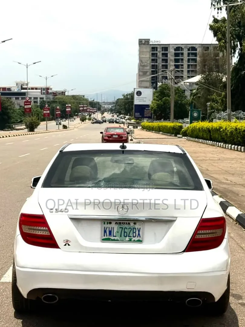 Mercedes-Benz C300 2012 White