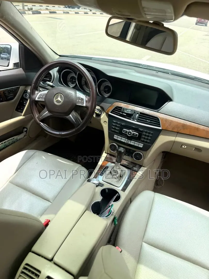 Mercedes-Benz C300 2012 White