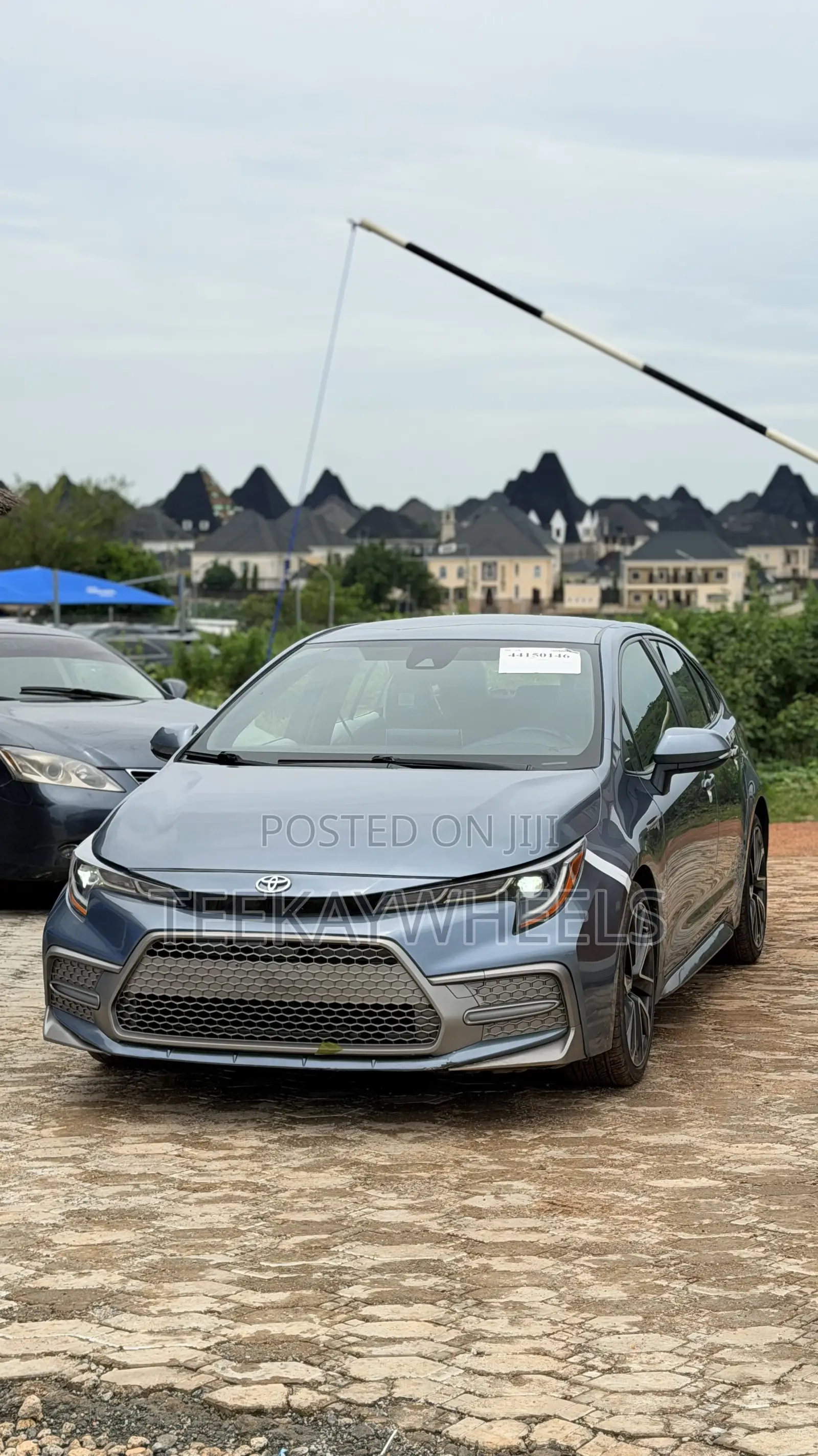 Toyota Corolla SE (1.8L 4cyl 6M) 2019 Gray