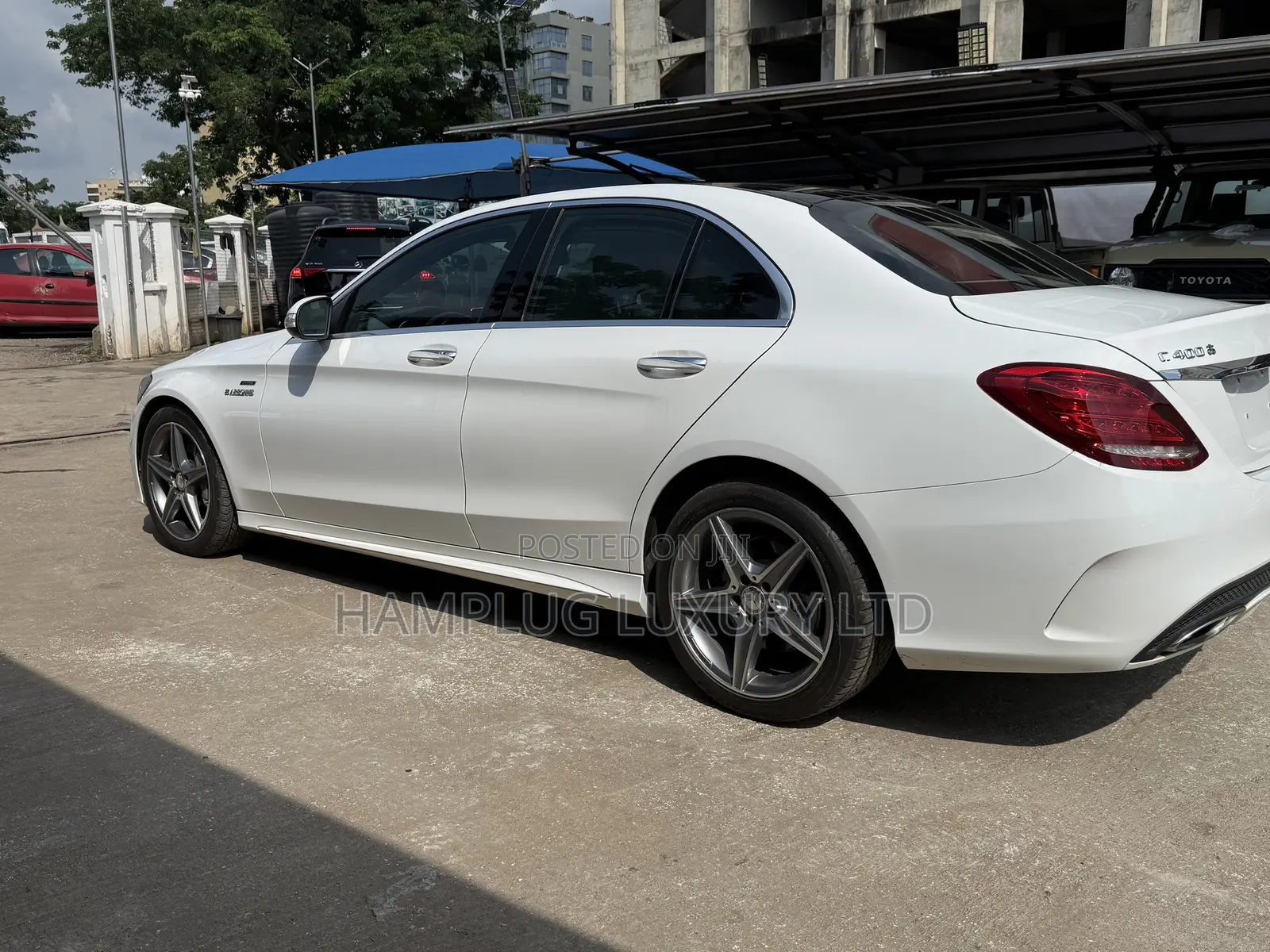 Mercedes-Benz C400 4Matic AWD Sedan (3.0L V6 7A) 2015 White