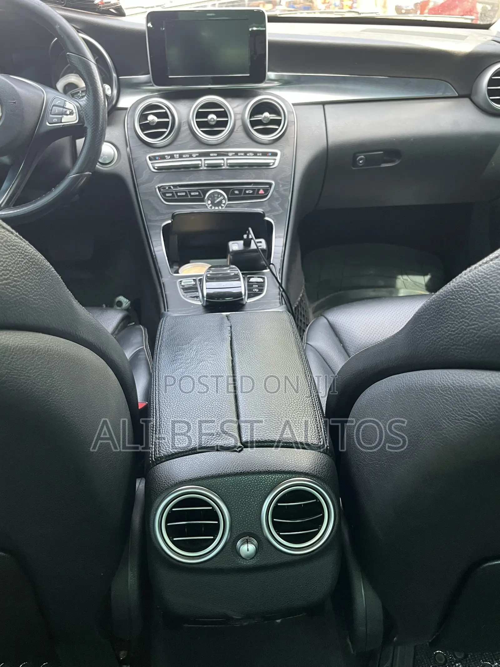 Mercedes-Benz C300 2014 Black