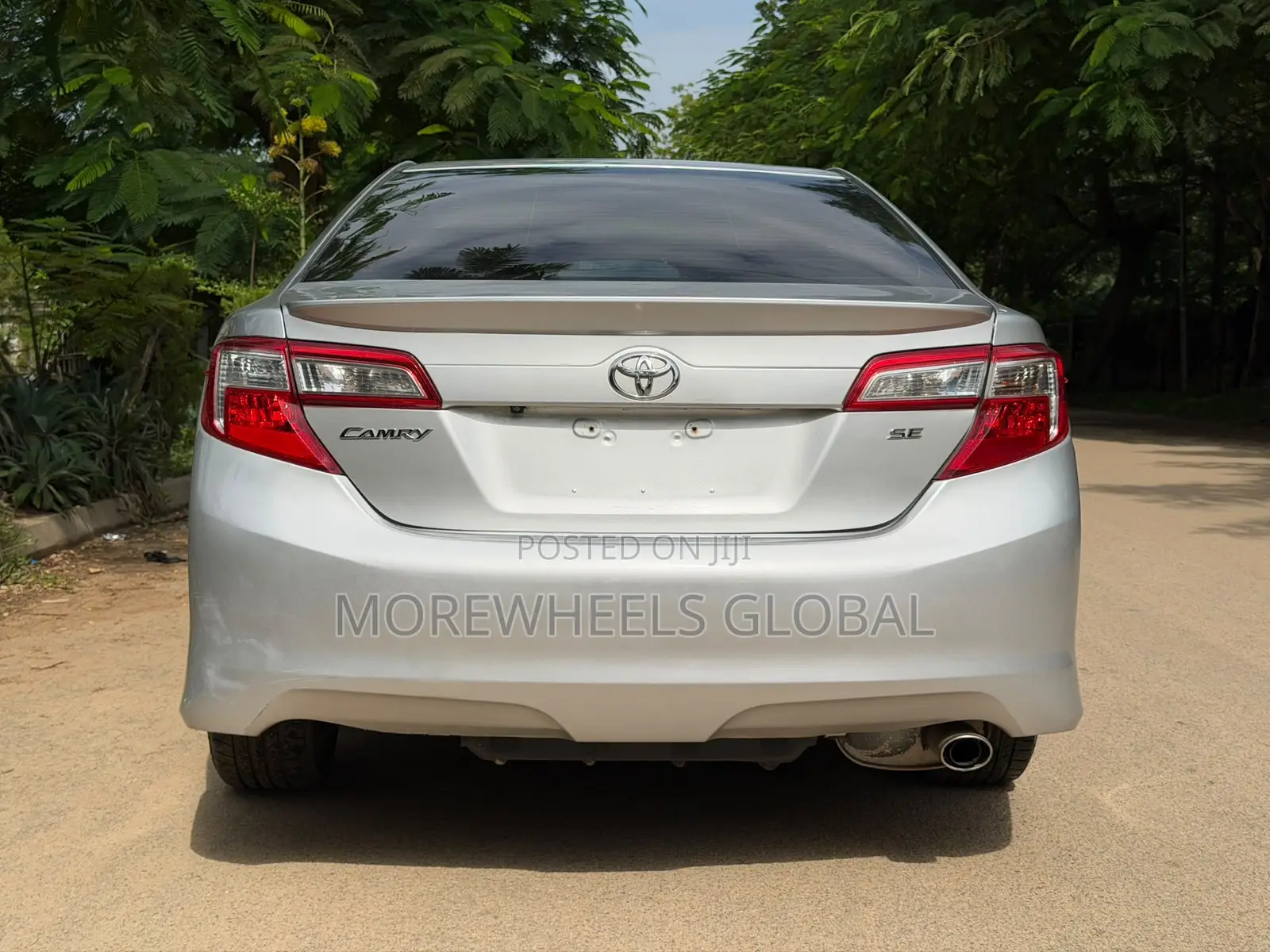 Toyota Camry SE 4dr Sedan (2.5L 4cyl 6A) 2014 Silver