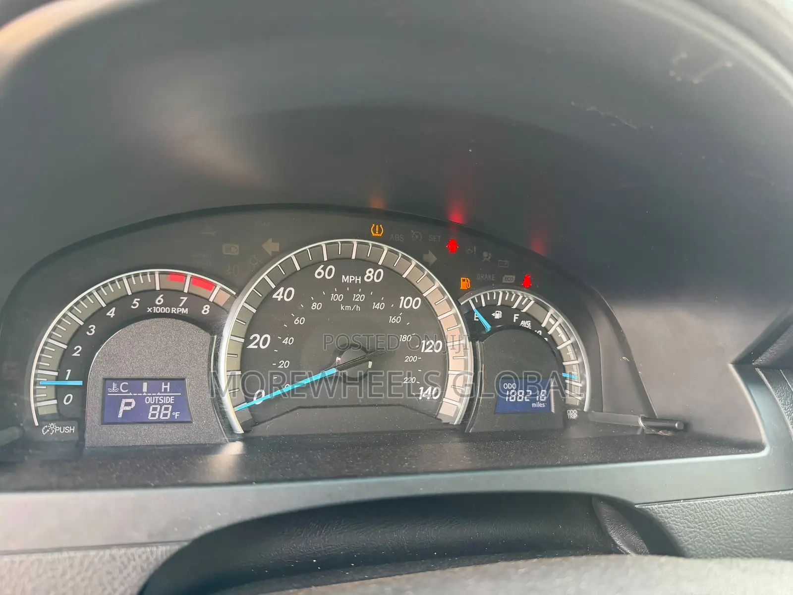 Toyota Camry SE 4dr Sedan (2.5L 4cyl 6A) 2014 Silver