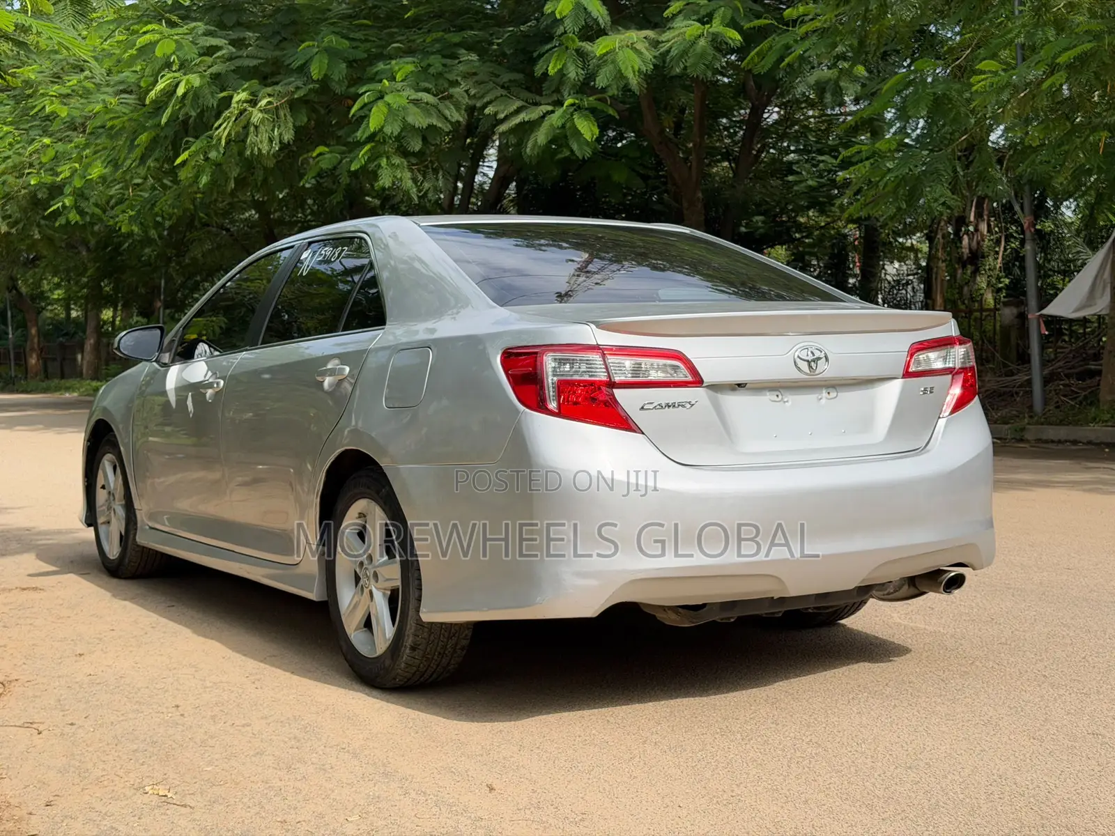 Toyota Camry SE 4dr Sedan (2.5L 4cyl 6A) 2014 Silver