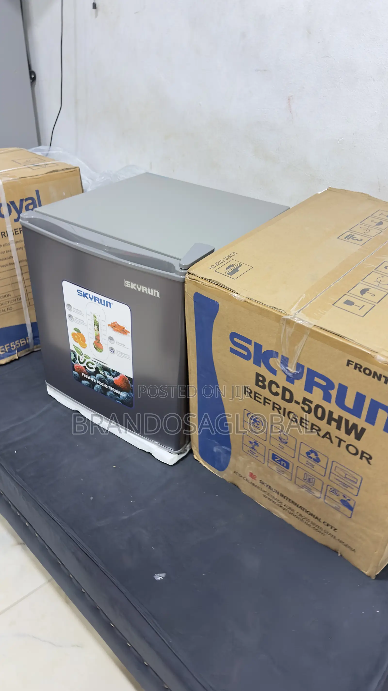 SkyRun 50L Tabletop Mini Refrigerator BCD-50HW