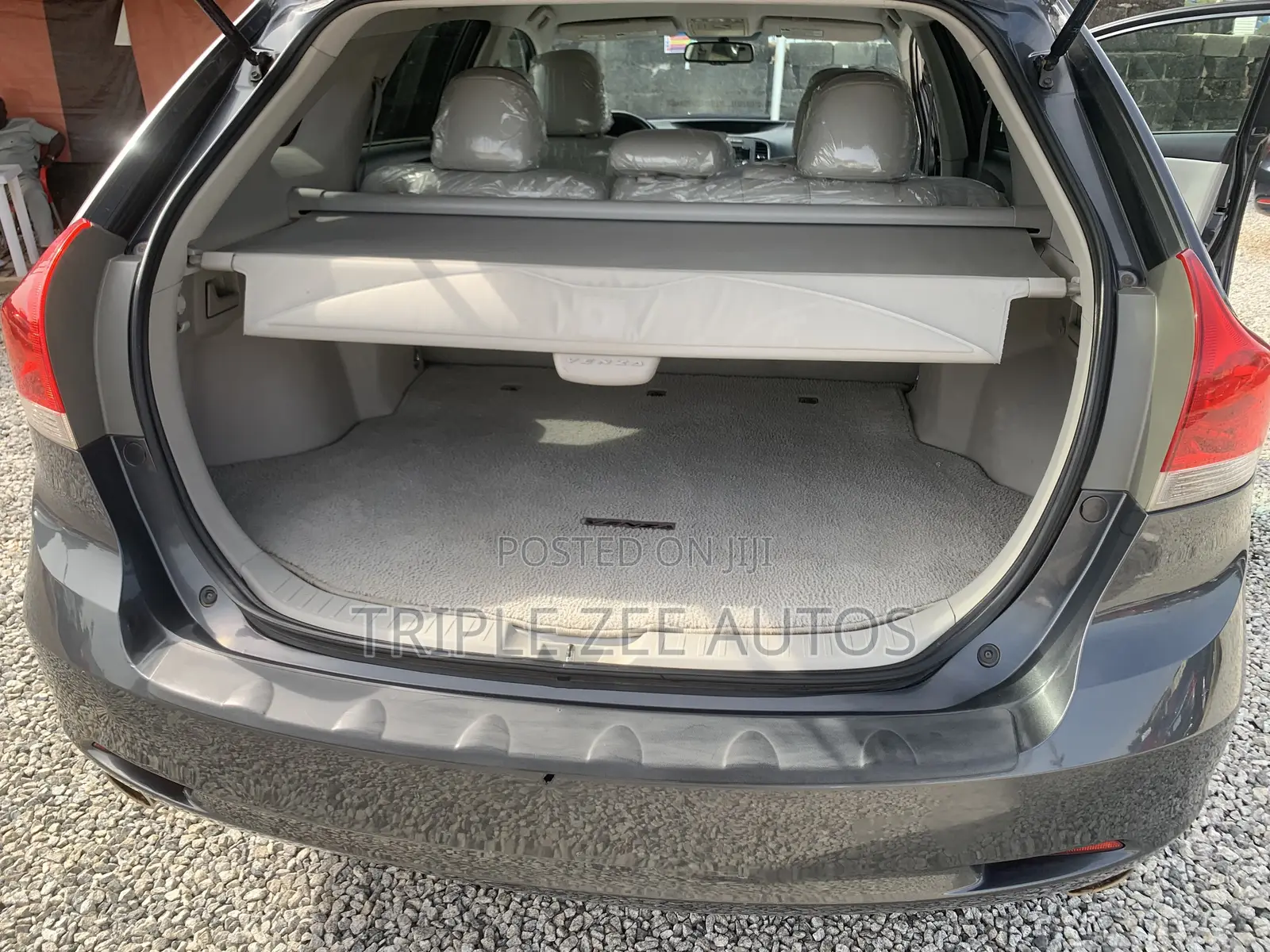 Toyota Venza AWD 2010 Gray